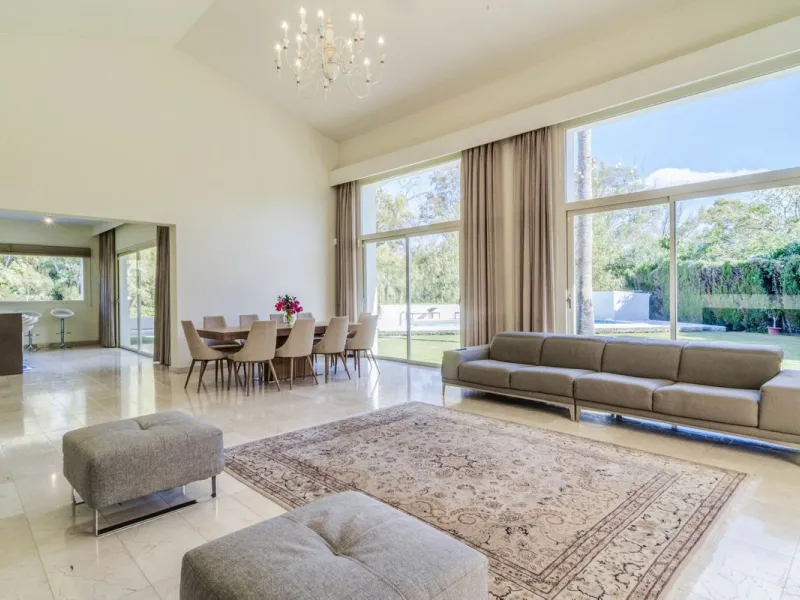 Beautiful beach-side villa on 1 level for sale in Casasola - Guadalmina Baja - Marbella