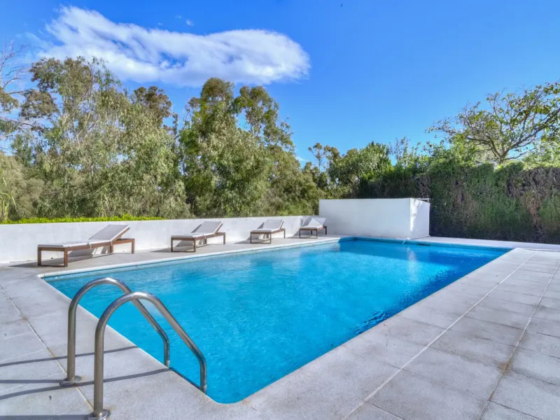 Beautiful beach-side villa on 1 level for sale in Casasola - Guadalmina Baja - Marbella