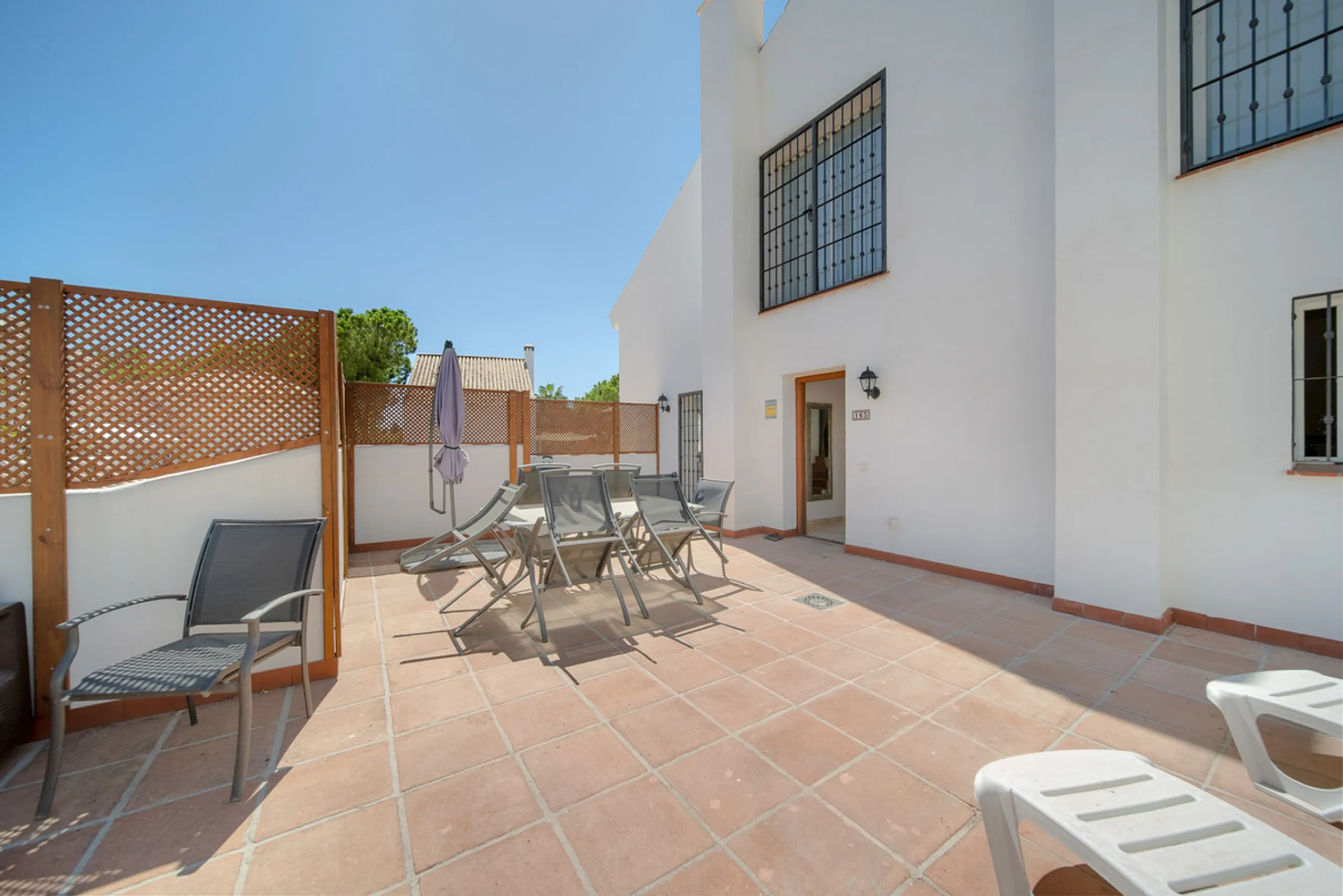 Apartment - Penthouse Duplex в продаже в Marbella, Málaga. В доме 3 спален и 4 ванных комнат. Площадь дома 216 м²
