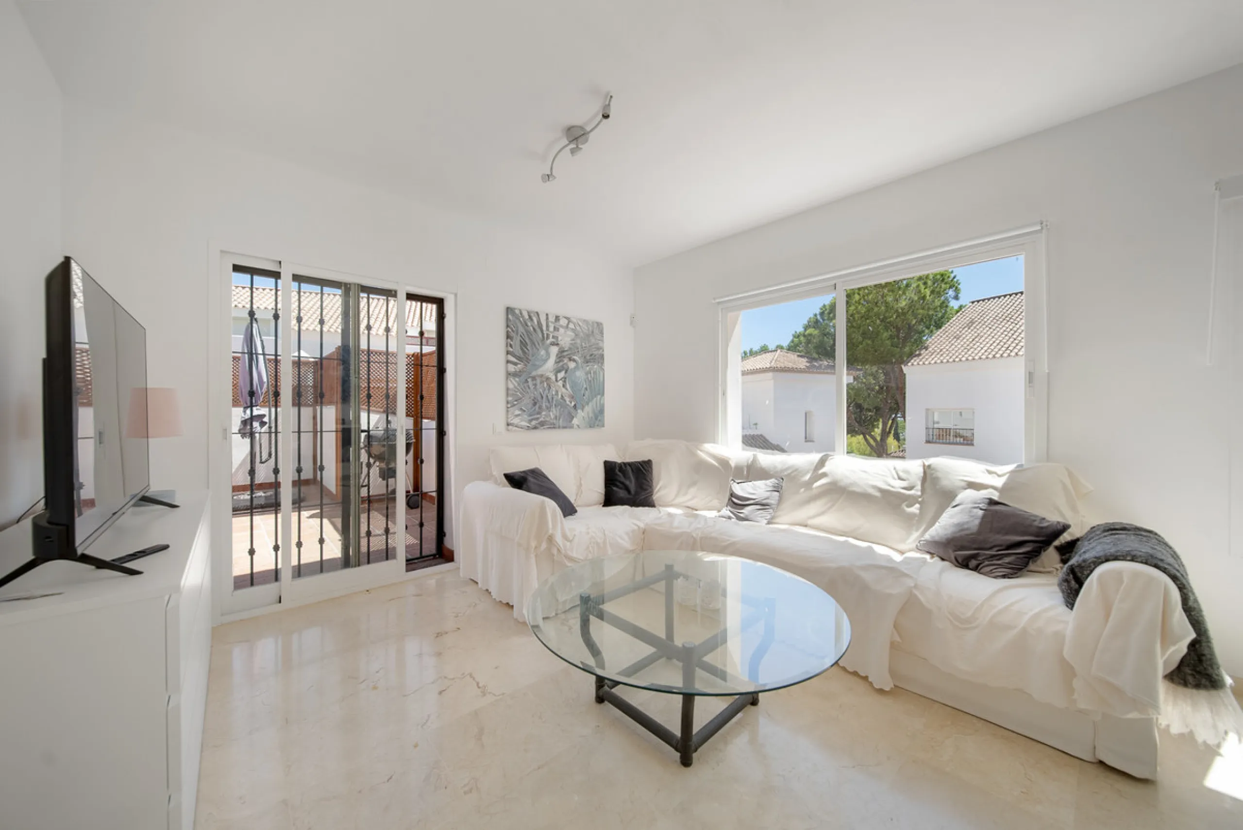 Apartment - Penthouse Duplex в продаже в Marbella, Málaga. В доме 3 спален и 4 ванных комнат. Площадь дома 216 м²