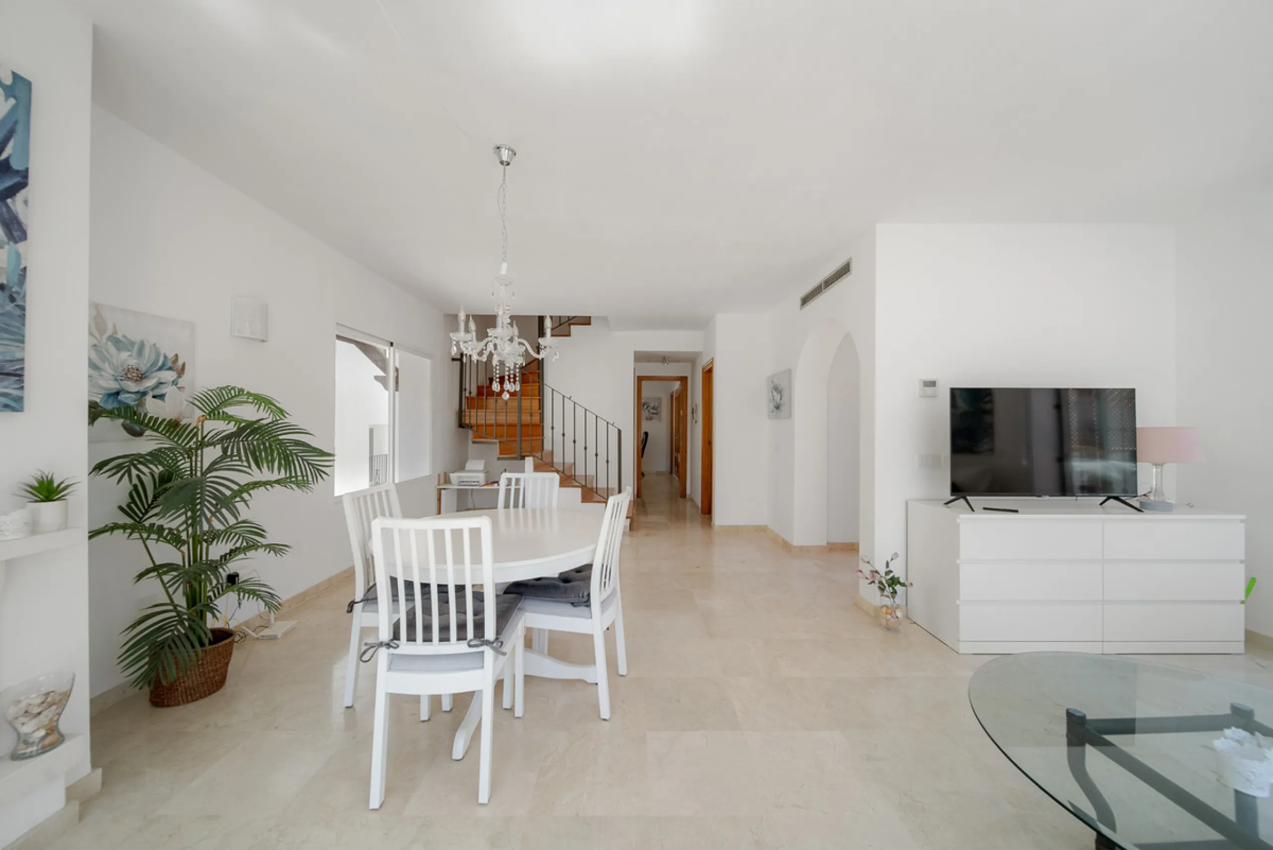 Apartment - Penthouse Duplex в продаже в Marbella, Málaga. В доме 3 спален и 4 ванных комнат. Площадь дома 216 м²