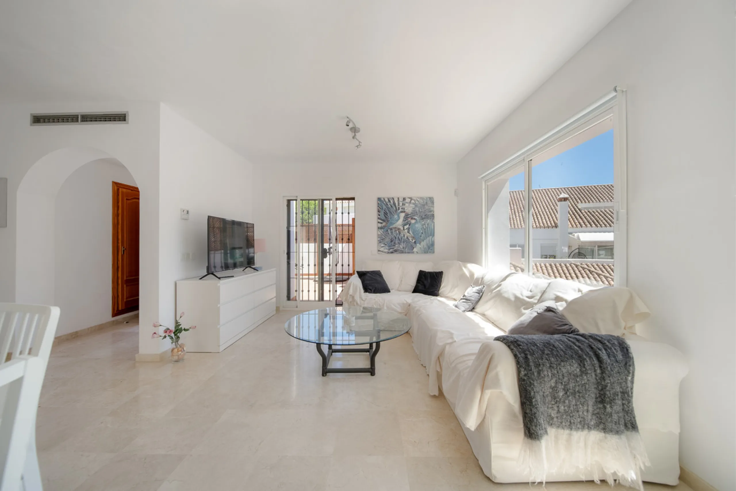 Apartment - Penthouse Duplex в продаже в Marbella, Málaga. В доме 3 спален и 4 ванных комнат. Площадь дома 216 м²