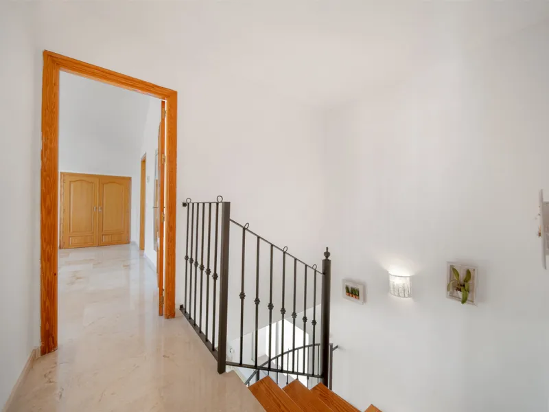 Apartment - Penthouse Duplex в продаже в Marbella, Málaga. В доме 3 спален и 4 ванных комнат. Площадь дома 216 м²