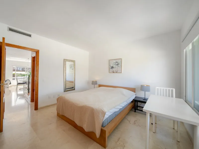 Apartment - Penthouse Duplex в продаже в Marbella, Málaga. В доме 3 спален и 4 ванных комнат. Площадь дома 216 м²