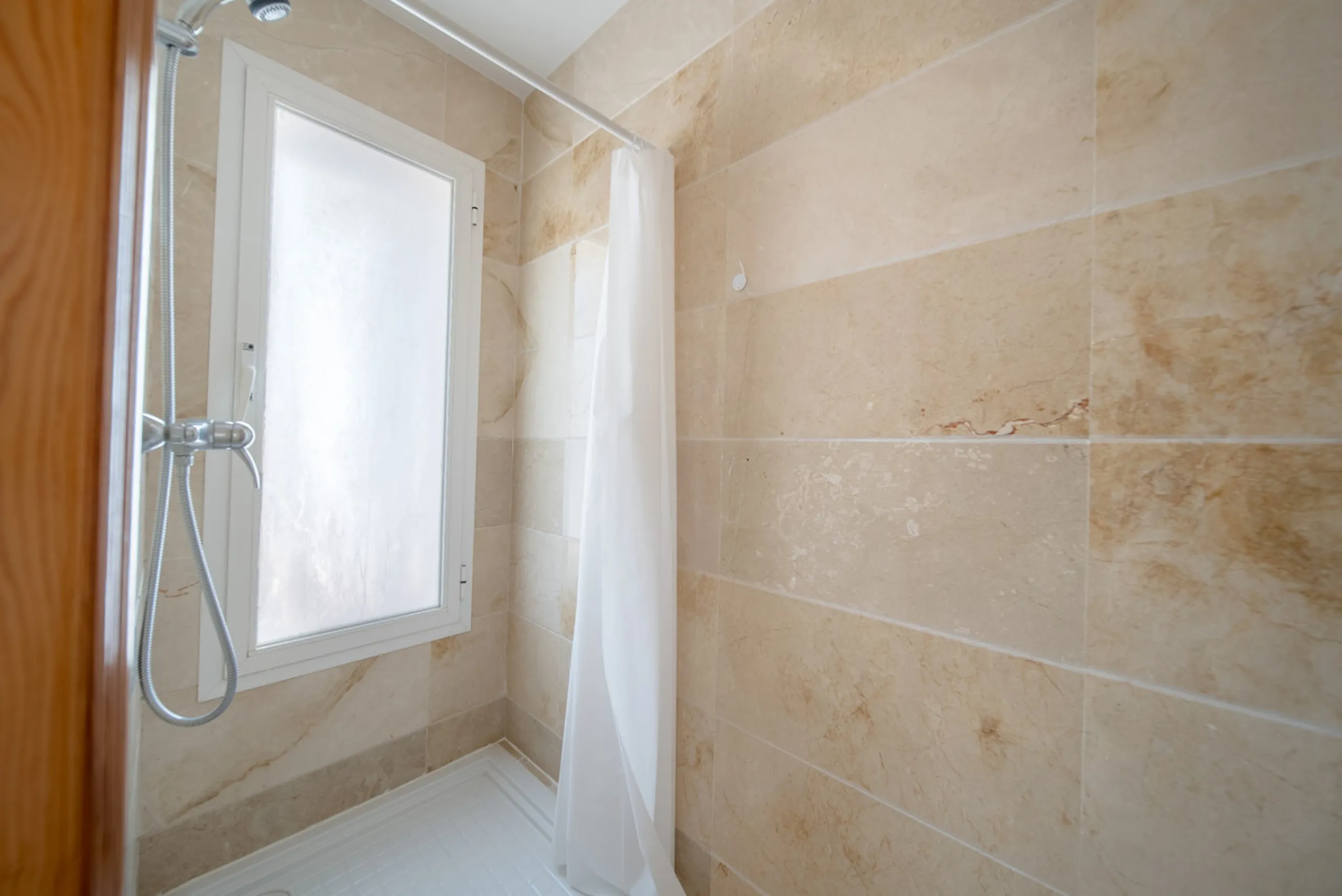Apartment - Penthouse Duplex в продаже в Marbella, Málaga. В доме 3 спален и 4 ванных комнат. Площадь дома 216 м²