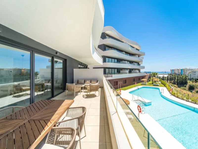 Apartment - Ground Floor Apartment в продаже в Fuengirola, Málaga. В доме 2 спален и 2 ванных комнат. Площадь дома 76 м²