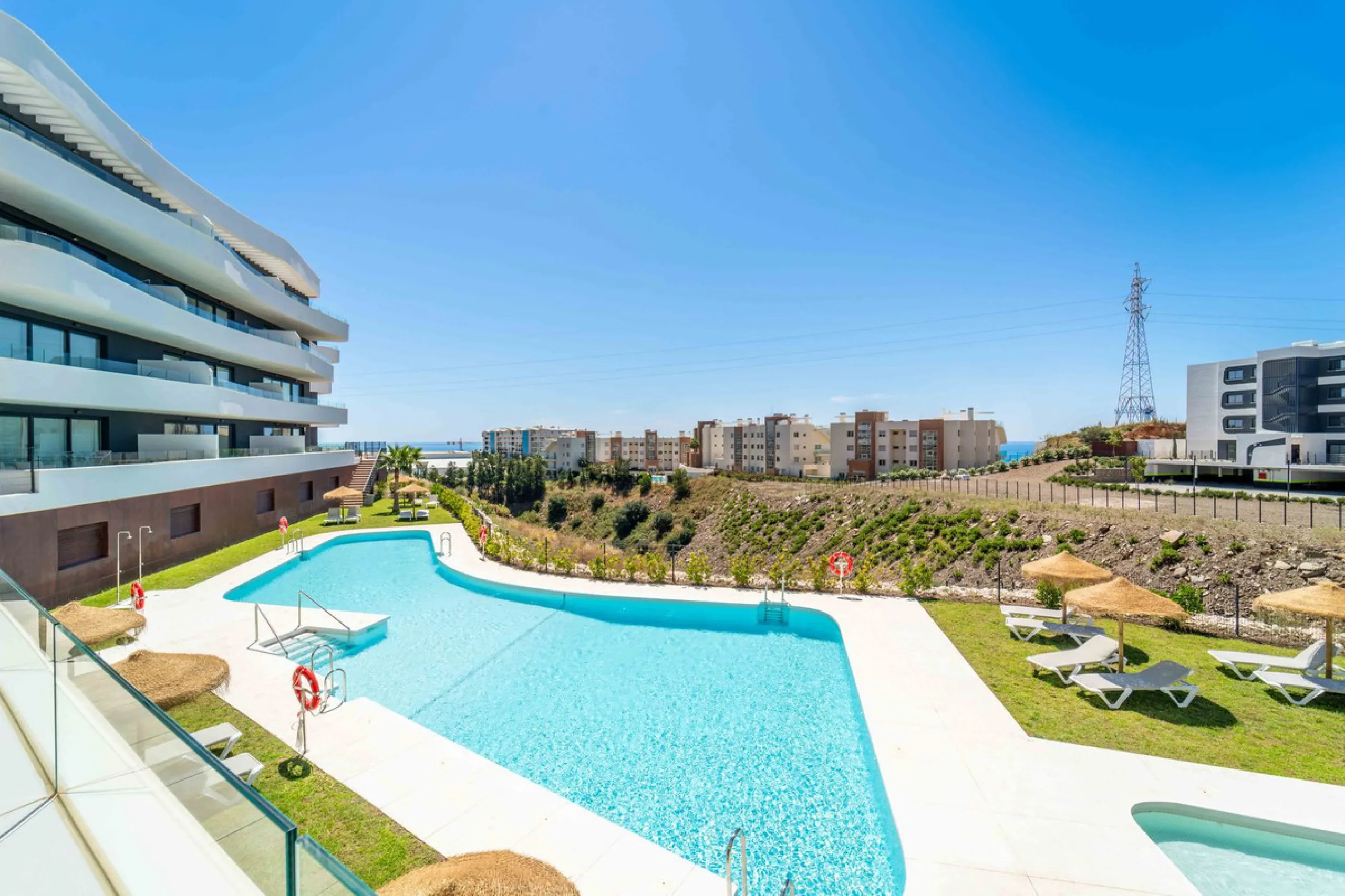 Apartment - Ground Floor Apartment в продаже в Fuengirola, Málaga. В доме 2 спален и 2 ванных комнат. Площадь дома 76 м²