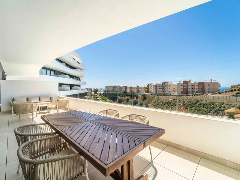 Apartment - Ground Floor Apartment в продаже в Fuengirola, Málaga. В доме 2 спален и 2 ванных комнат. Площадь дома 76 м²
