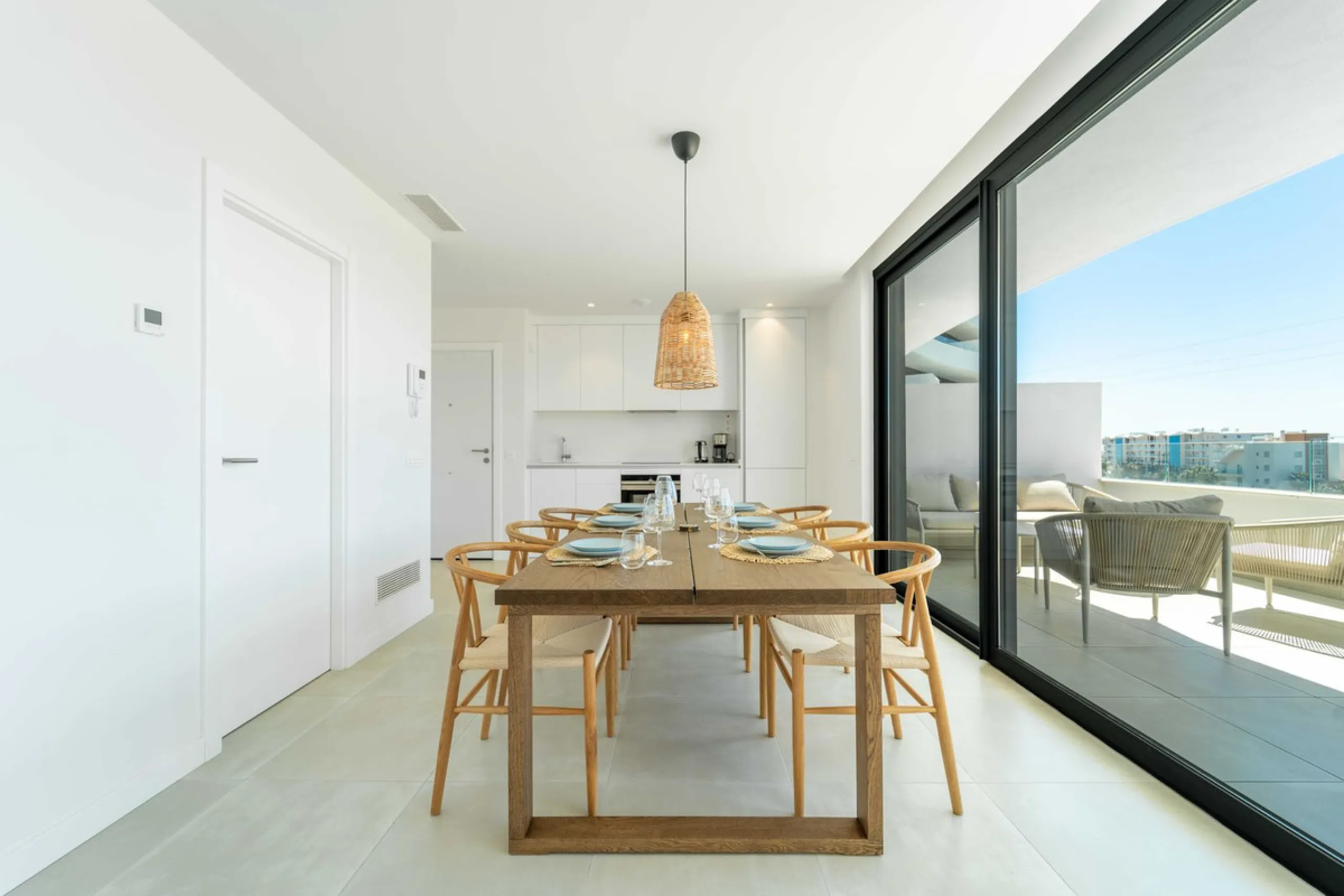 Apartment - Ground Floor Apartment в продаже в Fuengirola, Málaga. В доме 2 спален и 2 ванных комнат. Площадь дома 76 м²