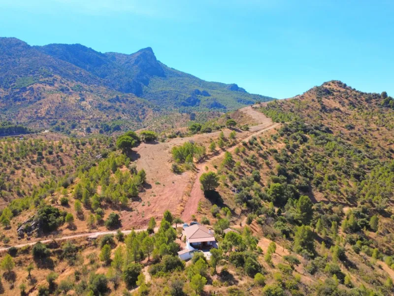 A Hidden Gem Above El Chorro Lake - Ardales