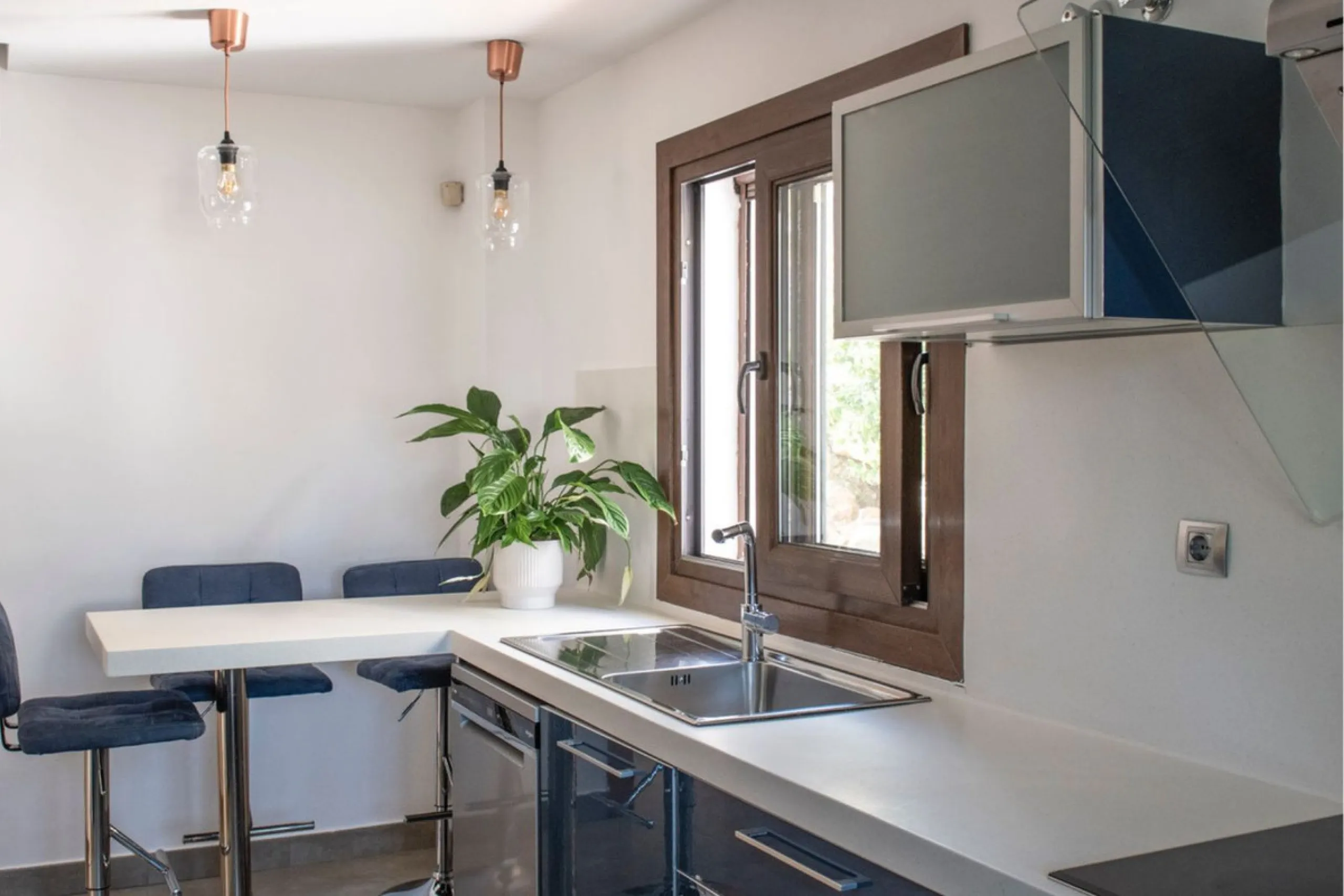 House - Detached Villa в продаже в Benalmadena, Málaga. В доме 4 спален и 4 ванных комнат. Площадь дома 294 м². Площадь участка 847 м²