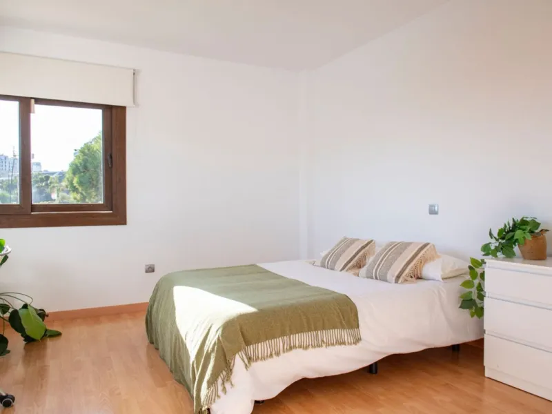 House - Detached Villa в продаже в Benalmadena, Málaga. В доме 4 спален и 4 ванных комнат. Площадь дома 294 м². Площадь участка 847 м²