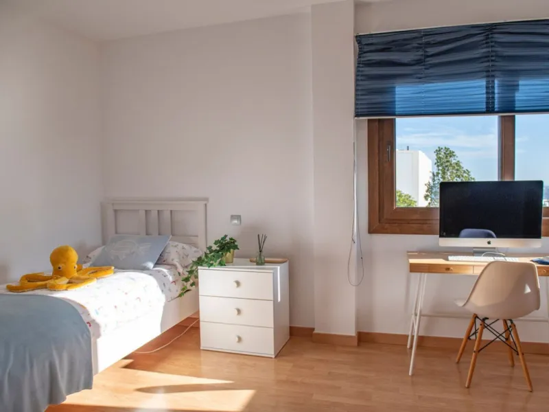 House - Detached Villa в продаже в Benalmadena, Málaga. В доме 4 спален и 4 ванных комнат. Площадь дома 294 м². Площадь участка 847 м²