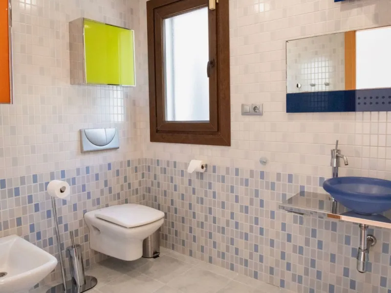 House - Detached Villa в продаже в Benalmadena, Málaga. В доме 4 спален и 4 ванных комнат. Площадь дома 294 м². Площадь участка 847 м²