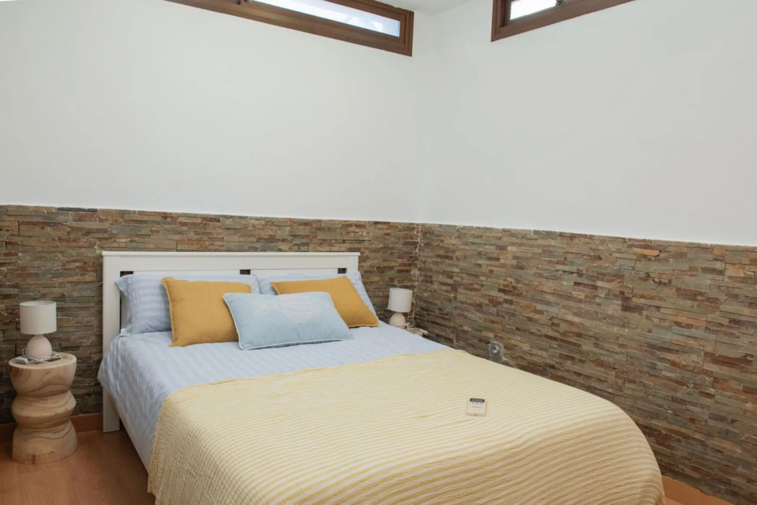 House - Detached Villa в продаже в Benalmadena, Málaga. В доме 4 спален и 4 ванных комнат. Площадь дома 294 м². Площадь участка 847 м²