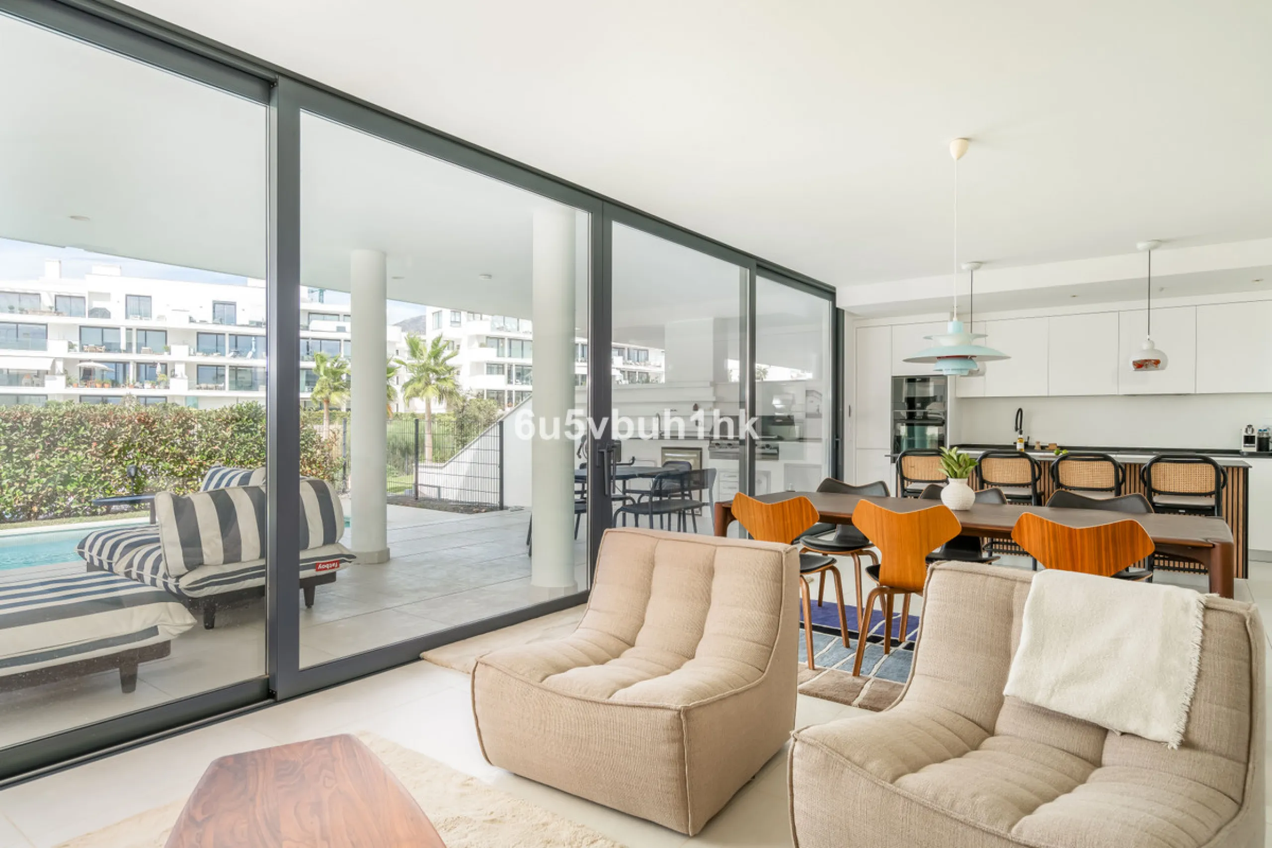 Apartment - Ground Floor Apartment в продаже в Fuengirola, Málaga. В доме 3 спален и 2 ванных комнат. Площадь дома 159 м². Площадь участка 387 м²