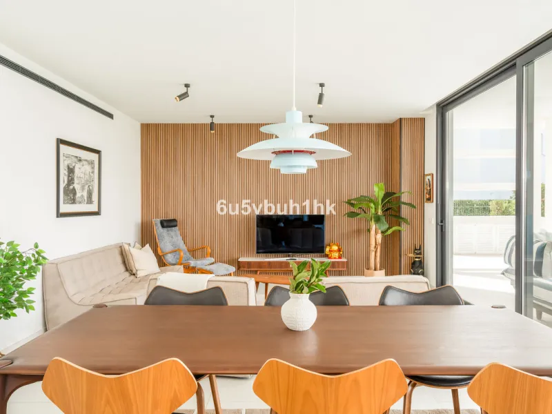 Apartment - Ground Floor Apartment в продаже в Fuengirola, Málaga. В доме 3 спален и 2 ванных комнат. Площадь дома 159 м². Площадь участка 387 м²