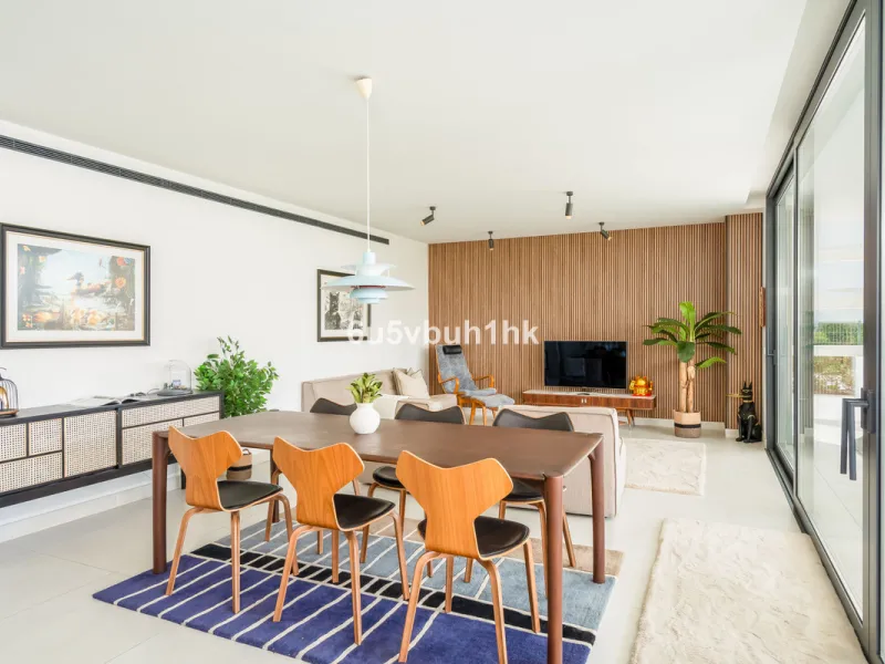 Apartment - Ground Floor Apartment в продаже в Fuengirola, Málaga. В доме 3 спален и 2 ванных комнат. Площадь дома 159 м². Площадь участка 387 м²