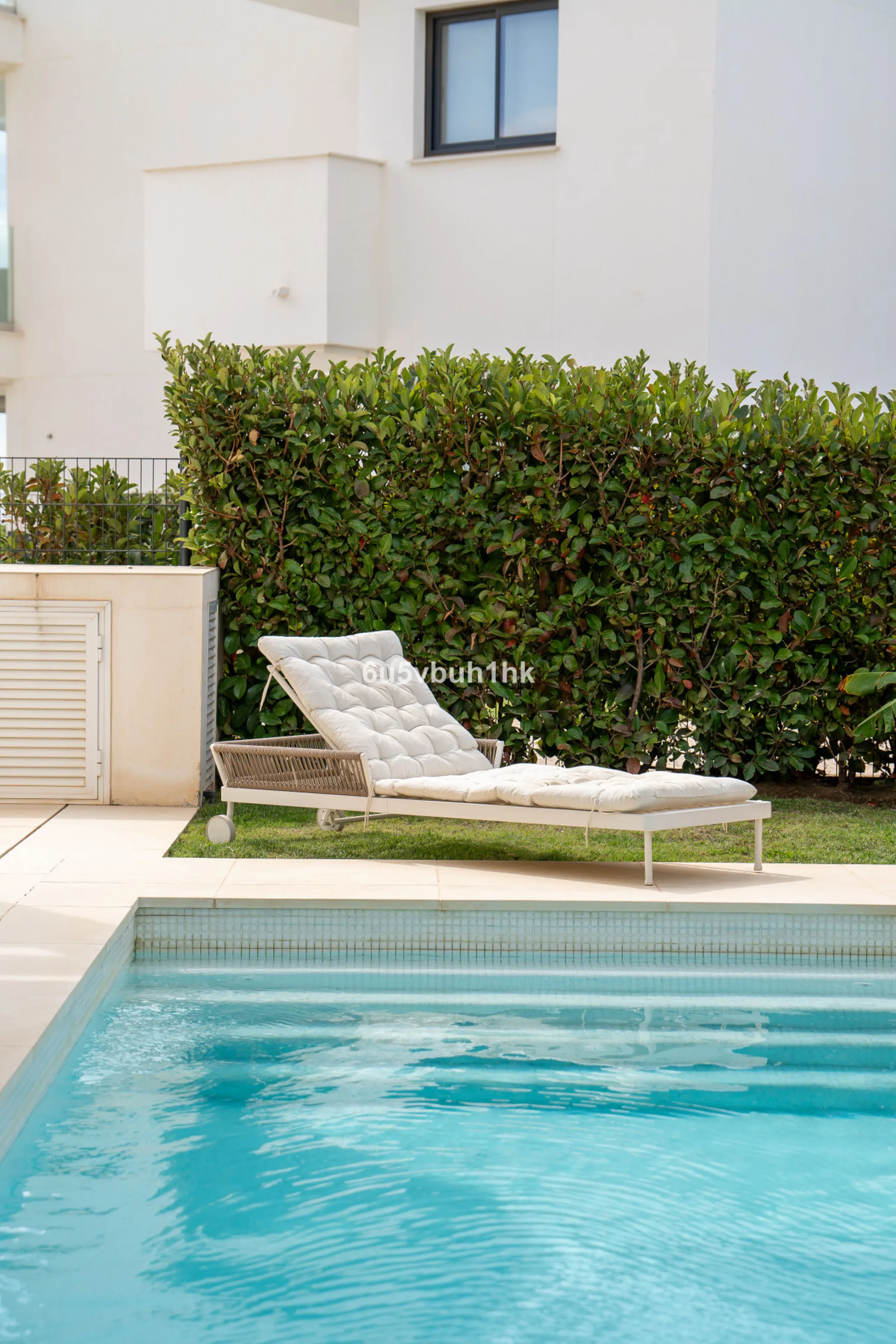 Apartment - Ground Floor Apartment в продаже в Fuengirola, Málaga. В доме 3 спален и 2 ванных комнат. Площадь дома 159 м². Площадь участка 387 м²