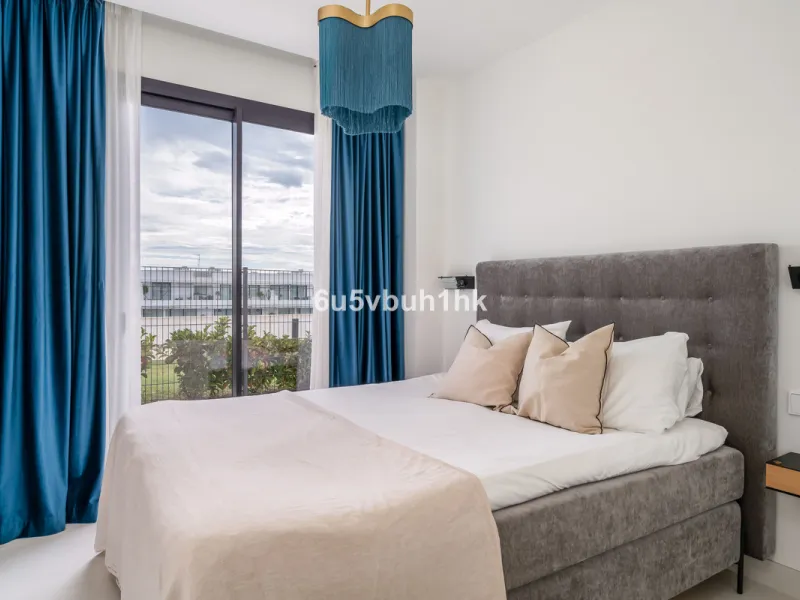 Apartment - Ground Floor Apartment в продаже в Fuengirola, Málaga. В доме 3 спален и 2 ванных комнат. Площадь дома 159 м². Площадь участка 387 м²