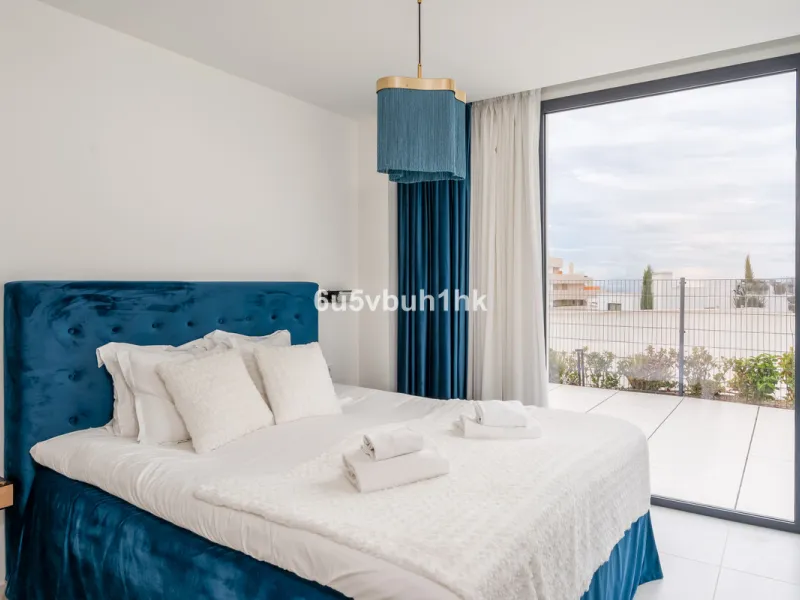 Apartment - Ground Floor Apartment в продаже в Fuengirola, Málaga. В доме 3 спален и 2 ванных комнат. Площадь дома 159 м². Площадь участка 387 м²