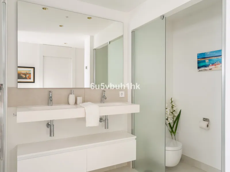Apartment - Ground Floor Apartment в продаже в Fuengirola, Málaga. В доме 3 спален и 2 ванных комнат. Площадь дома 159 м². Площадь участка 387 м²