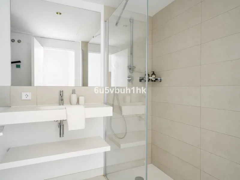 Apartment - Ground Floor Apartment в продаже в Fuengirola, Málaga. В доме 3 спален и 2 ванных комнат. Площадь дома 159 м². Площадь участка 387 м²