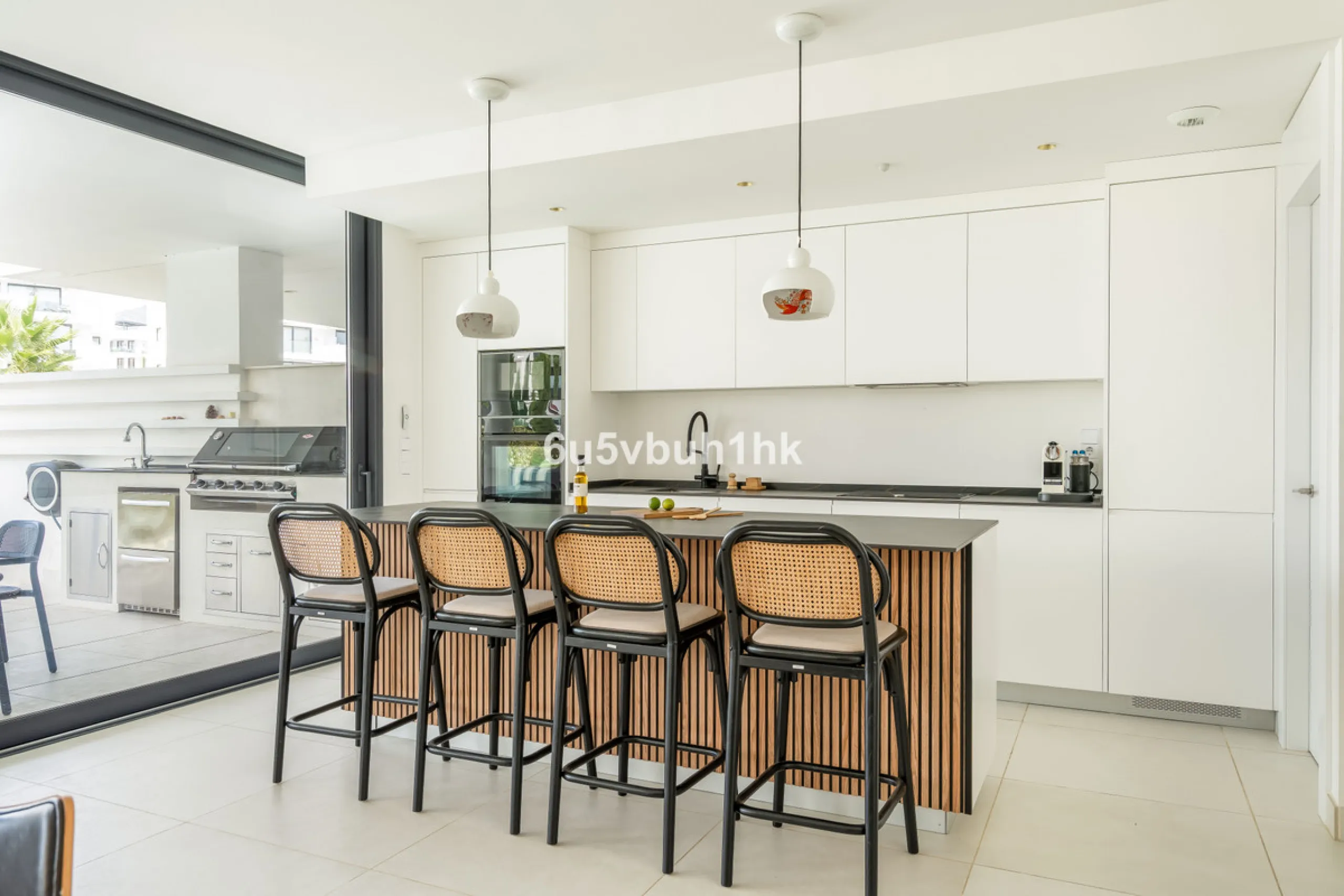Apartment - Ground Floor Apartment в продаже в Fuengirola, Málaga. В доме 3 спален и 2 ванных комнат. Площадь дома 159 м². Площадь участка 387 м²
