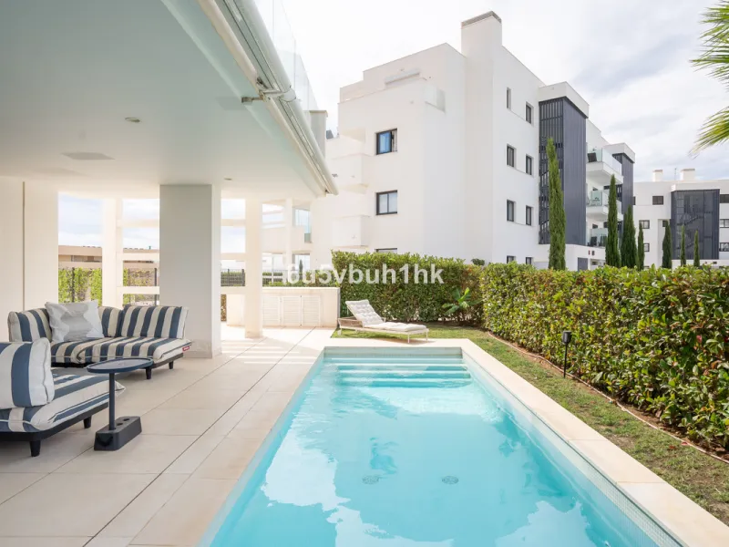 Apartment - Ground Floor Apartment в продаже в Fuengirola, Málaga. В доме 3 спален и 2 ванных комнат. Площадь дома 159 м². Площадь участка 387 м²
