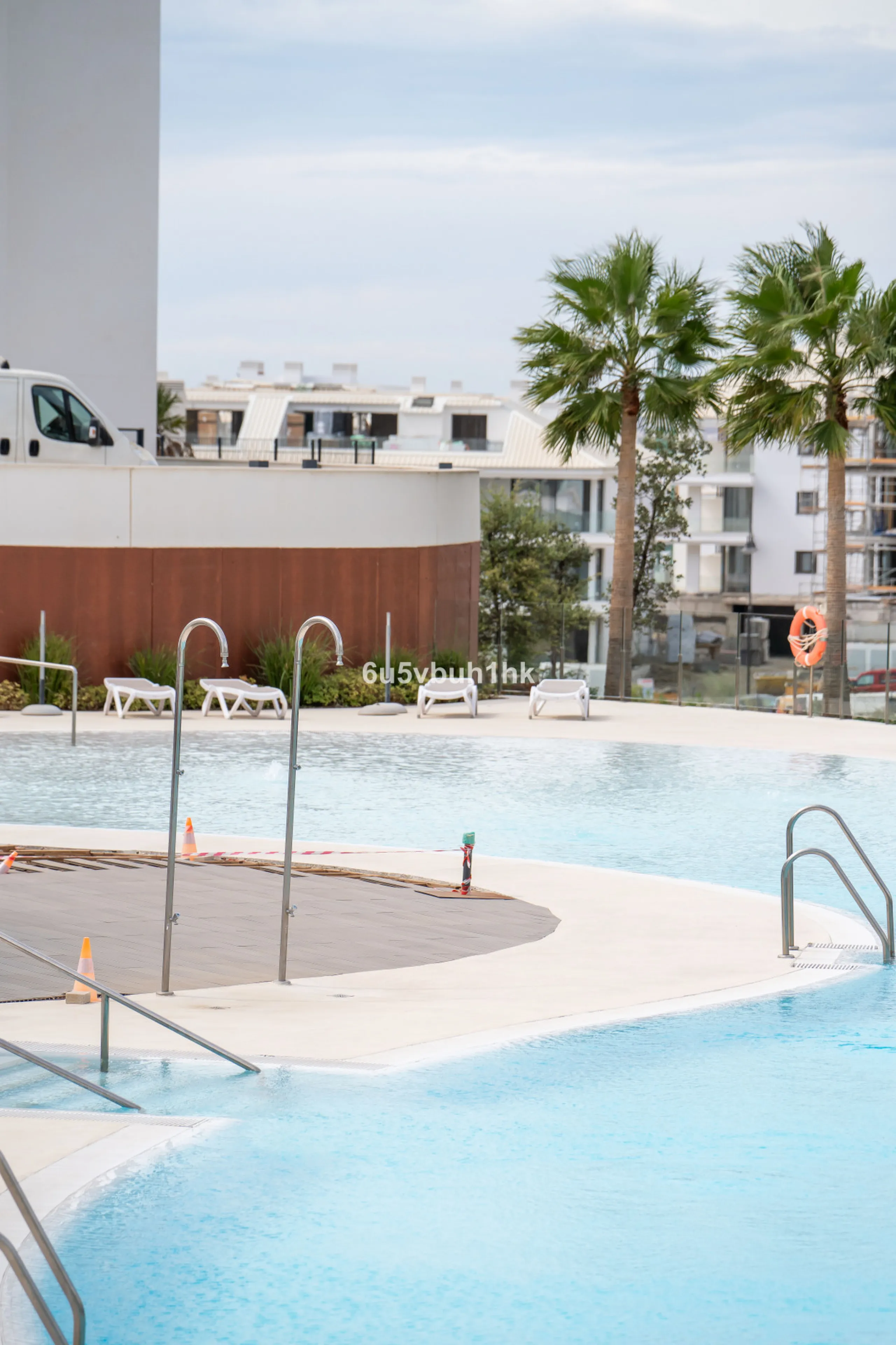 Apartment - Ground Floor Apartment в продаже в Fuengirola, Málaga. В доме 3 спален и 2 ванных комнат. Площадь дома 159 м². Площадь участка 387 м²