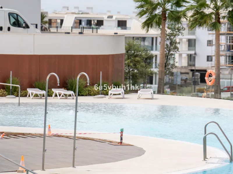 Apartment - Ground Floor Apartment в продаже в Fuengirola, Málaga. В доме 3 спален и 2 ванных комнат. Площадь дома 159 м². Площадь участка 387 м²
