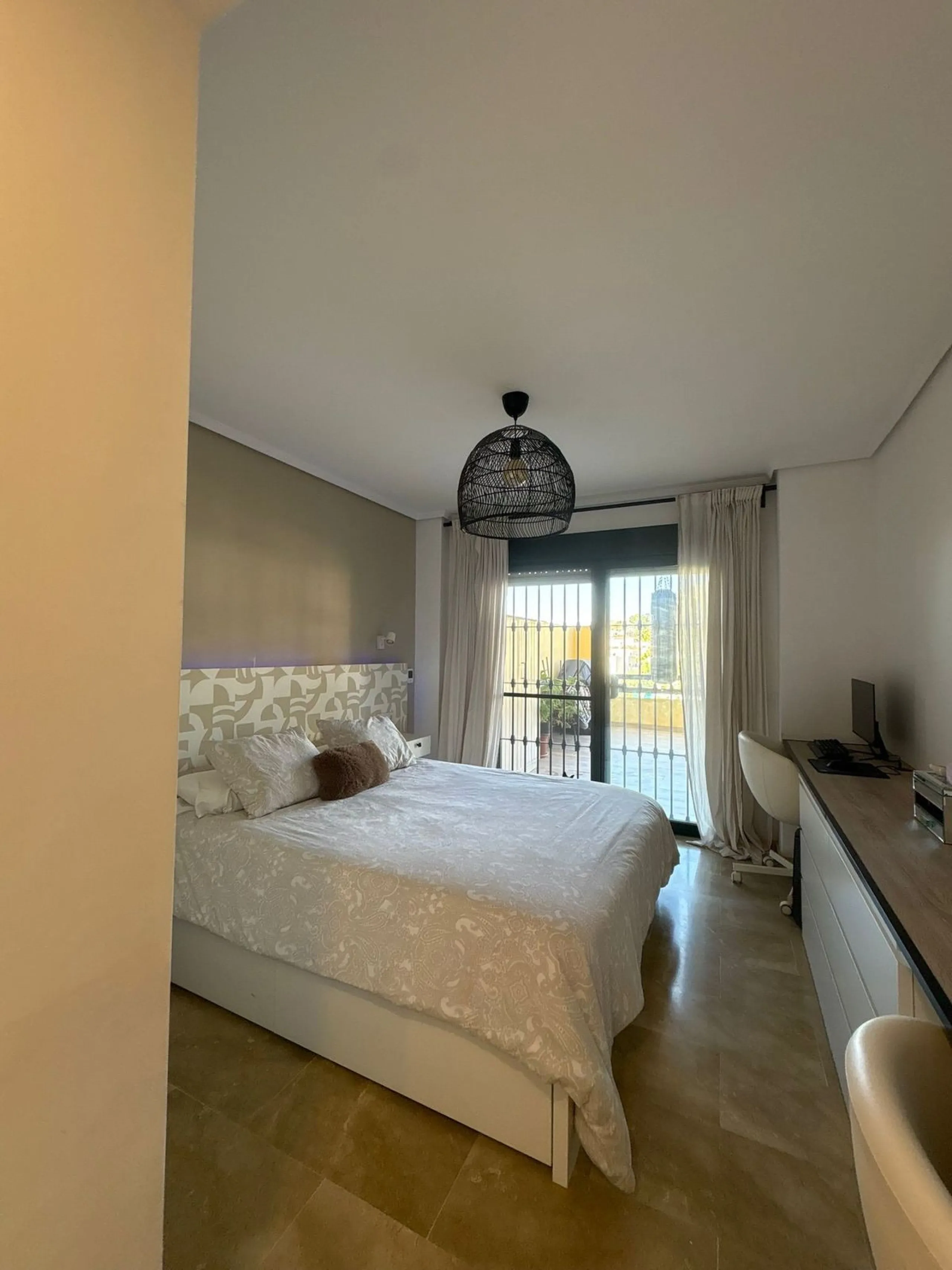 Spacious Ground-Floor Apartment in La Concha-Resina Golf, Estepona – Huge Terrace, Renovated Interiors, and Resort Amenities!