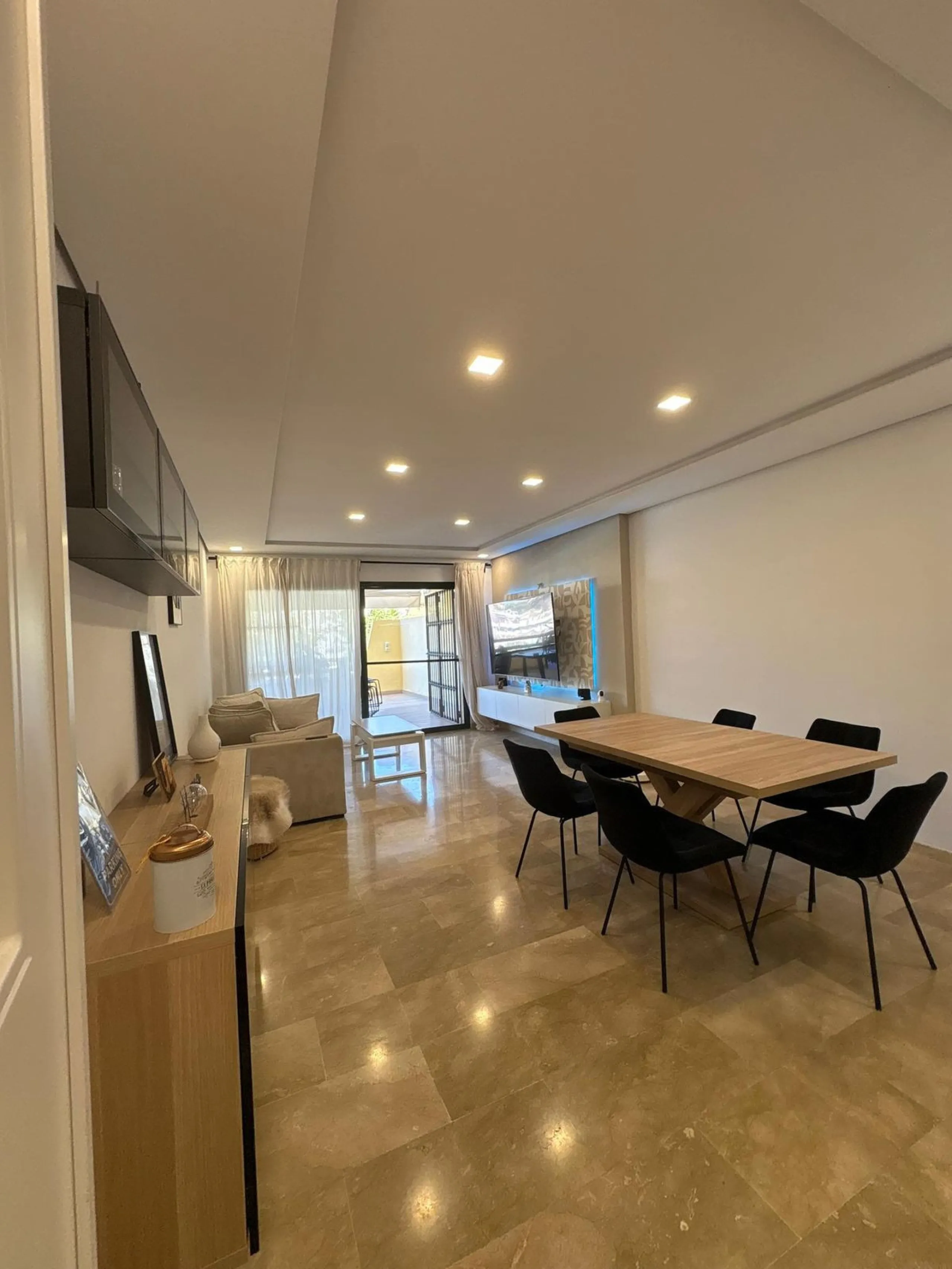 Spacious Ground-Floor Apartment in La Concha-Resina Golf, Estepona – Huge Terrace, Renovated Interiors, and Resort Amenities!