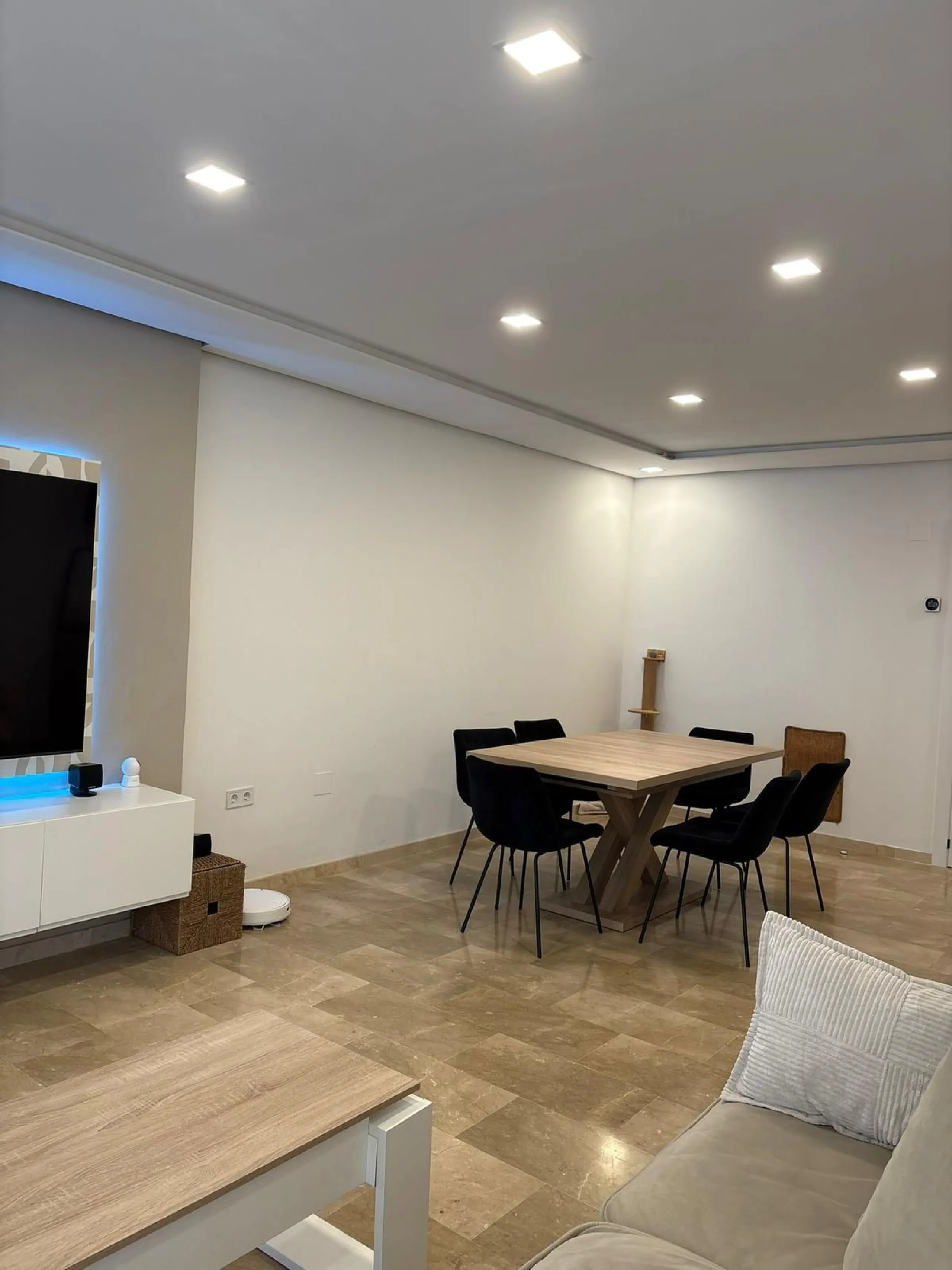 Spacious Ground-Floor Apartment in La Concha-Resina Golf, Estepona – Huge Terrace, Renovated Interiors, and Resort Amenities!
