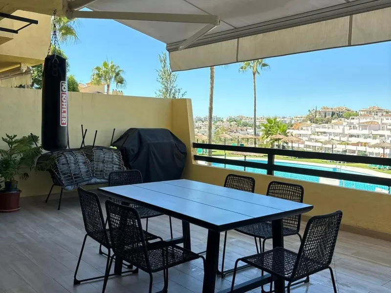 Spacious Ground-Floor Apartment in La Concha-Resina Golf, Estepona – Huge Terrace, Renovated Interiors, and Resort Amenities!