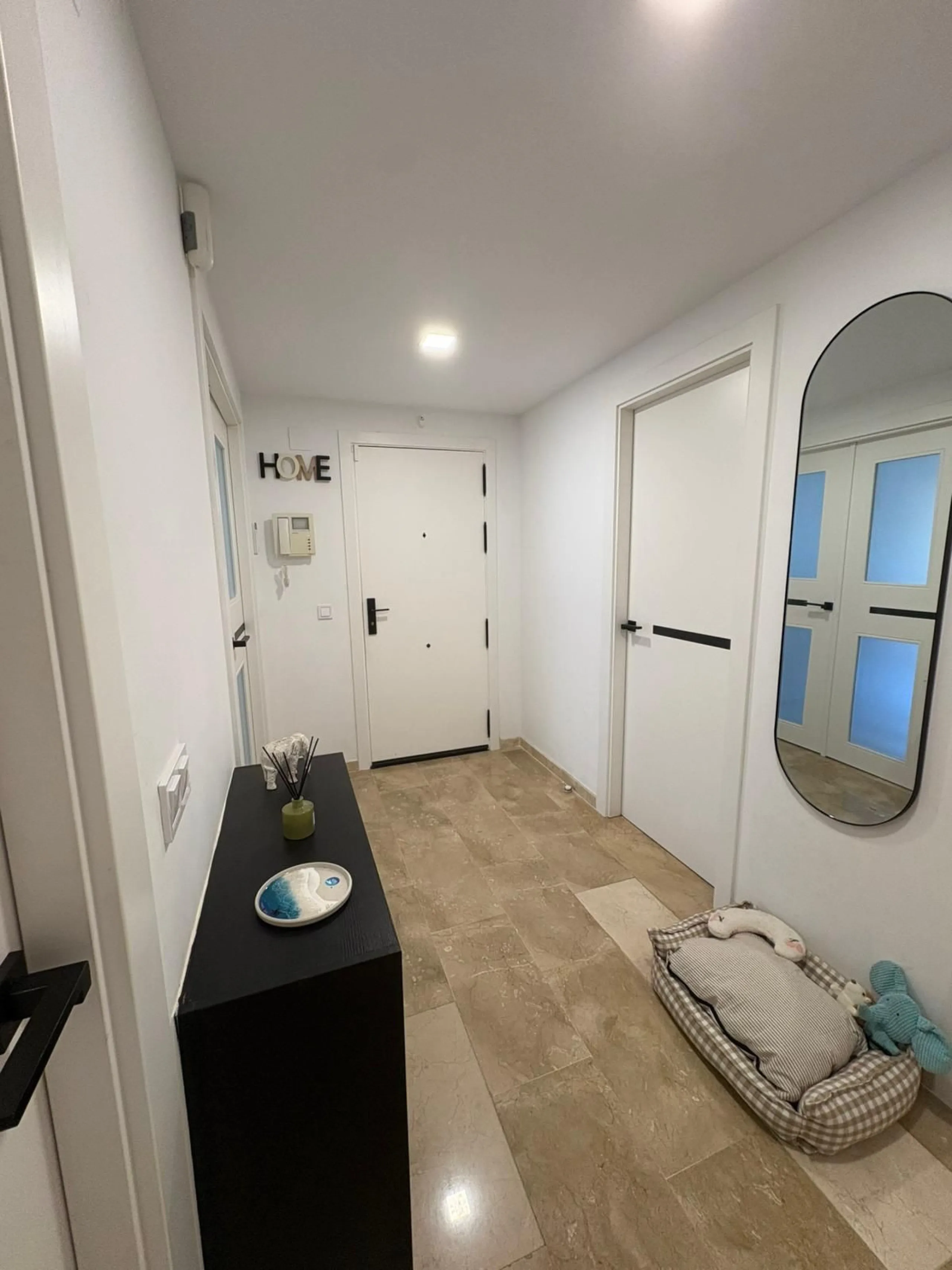 Spacious Ground-Floor Apartment in La Concha-Resina Golf, Estepona – Huge Terrace, Renovated Interiors, and Resort Amenities!