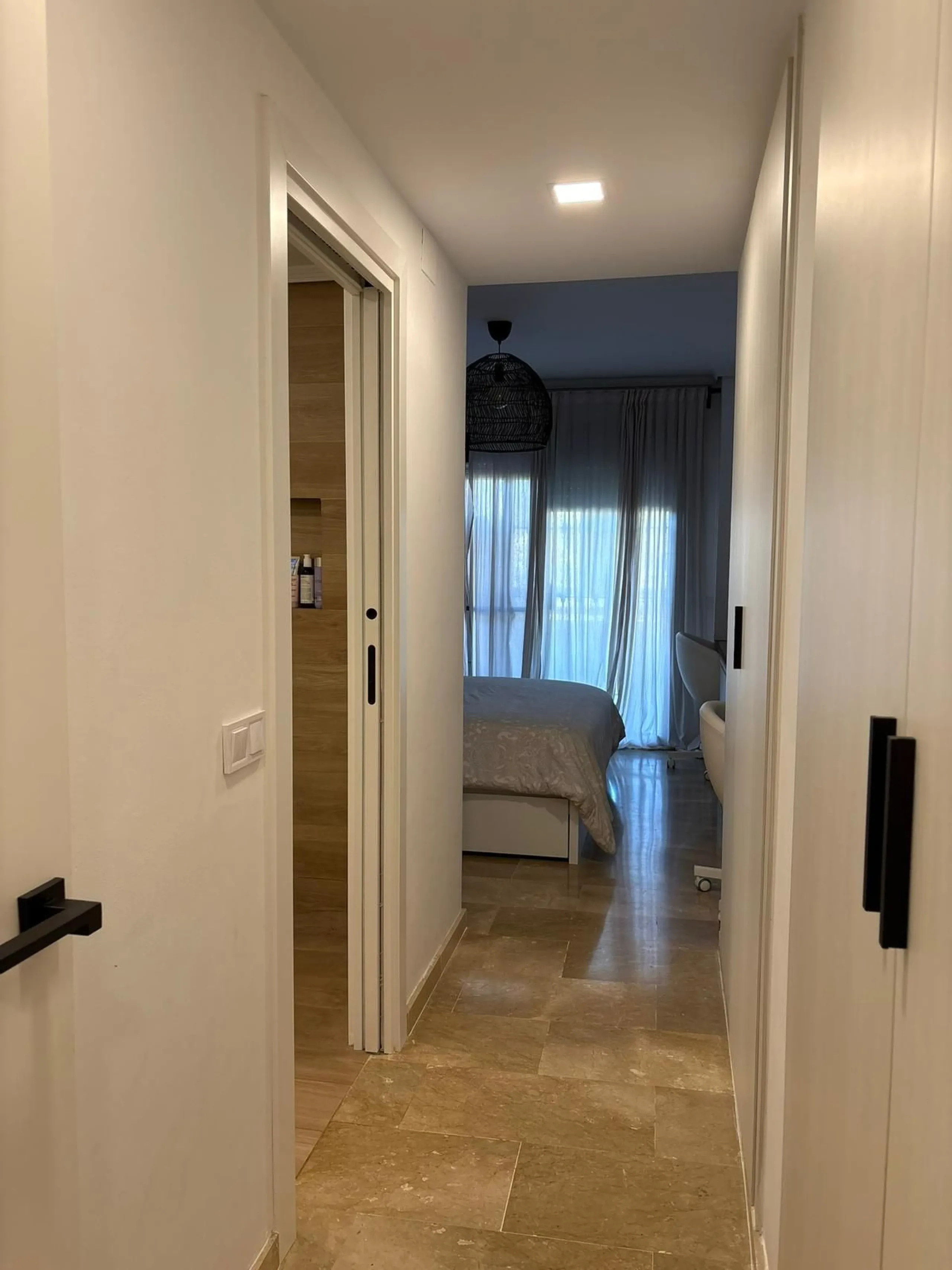 Spacious Ground-Floor Apartment in La Concha-Resina Golf, Estepona – Huge Terrace, Renovated Interiors, and Resort Amenities!