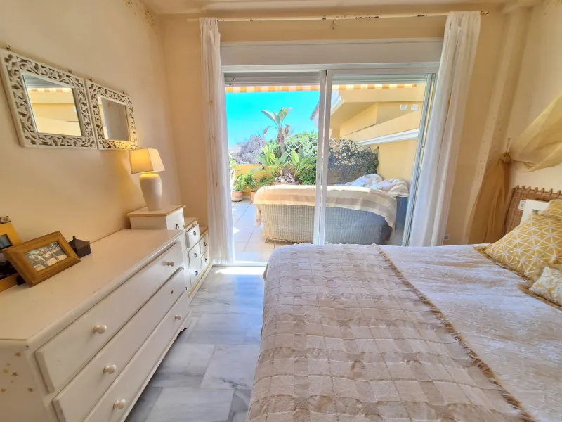 Apartment - Penthouse Duplex в продаже в Marbella, Málaga. В доме 2 спален и 2 ванных комнат. Площадь дома 107 м²