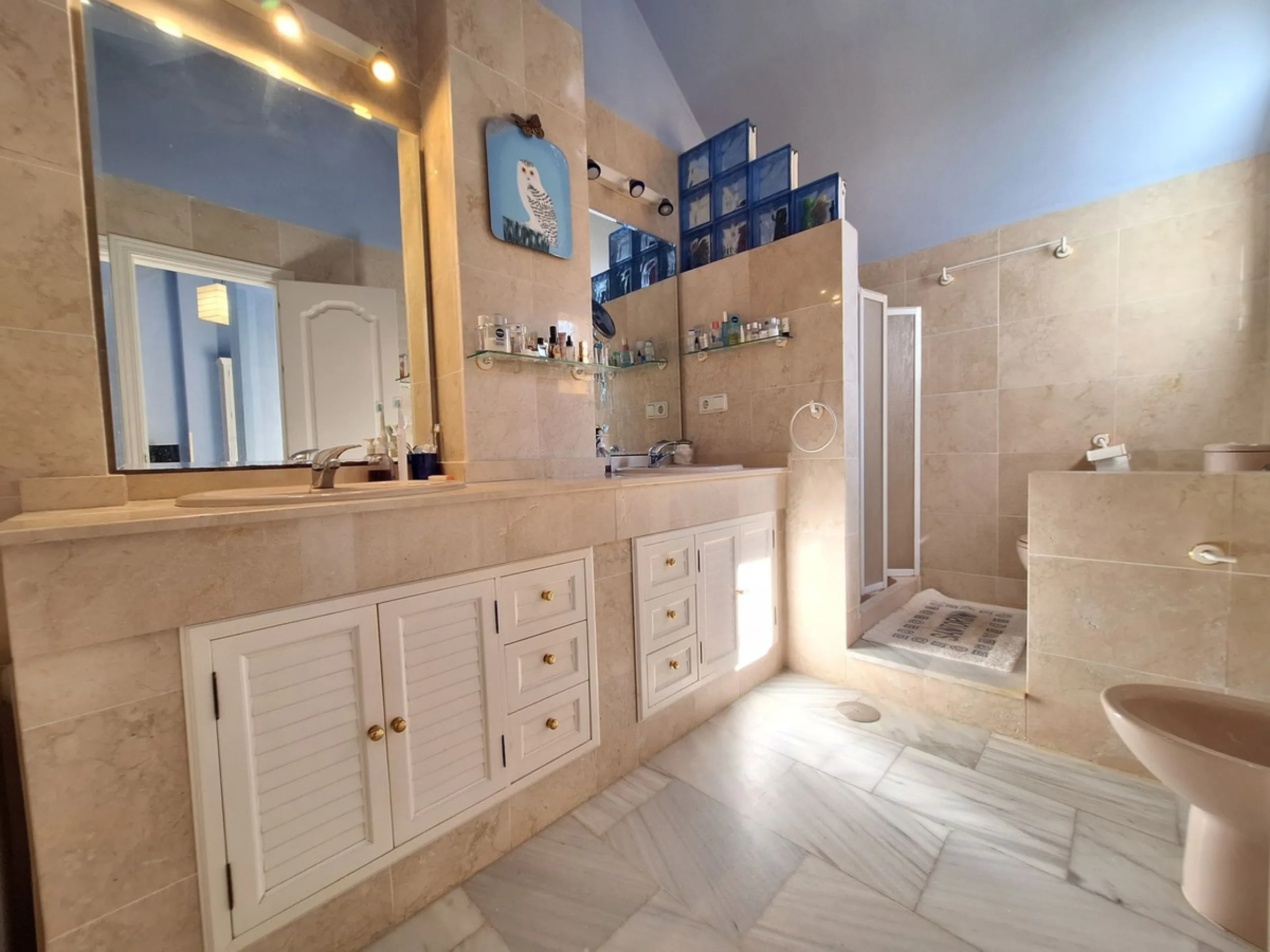 Apartment - Penthouse Duplex в продаже в Marbella, Málaga. В доме 2 спален и 2 ванных комнат. Площадь дома 107 м²