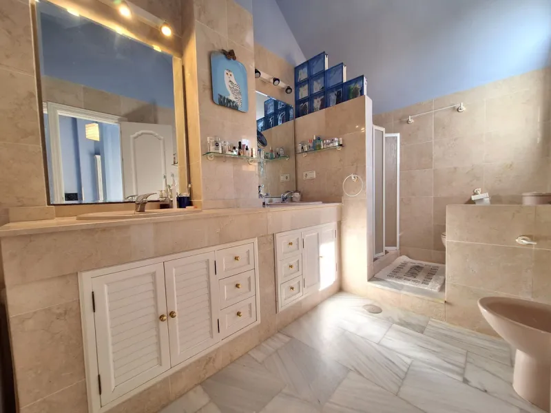 Apartment - Penthouse Duplex в продаже в Marbella, Málaga. В доме 2 спален и 2 ванных комнат. Площадь дома 107 м²