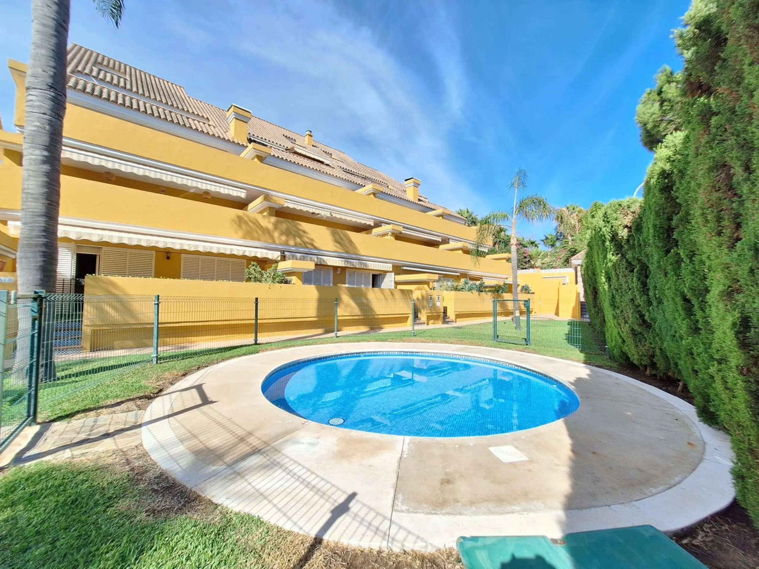 Apartment - Penthouse Duplex в продаже в Marbella, Málaga. В доме 2 спален и 2 ванных комнат. Площадь дома 107 м²