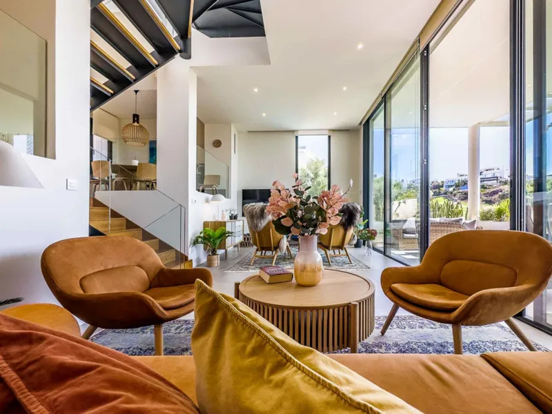Luxury Semi-detached Villa with Private Pool in the Cape, Cabopino, Marbella