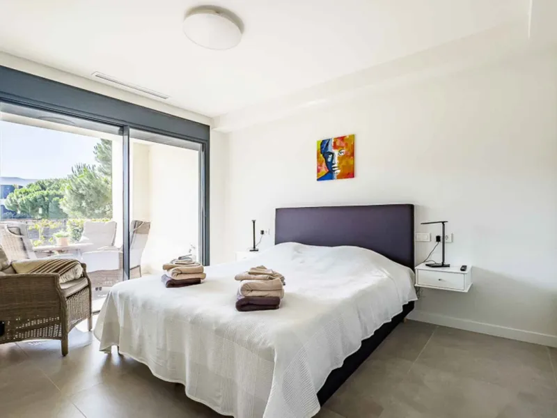 Luxury Semi-detached Villa with Private Pool in the Cape, Cabopino, Marbella