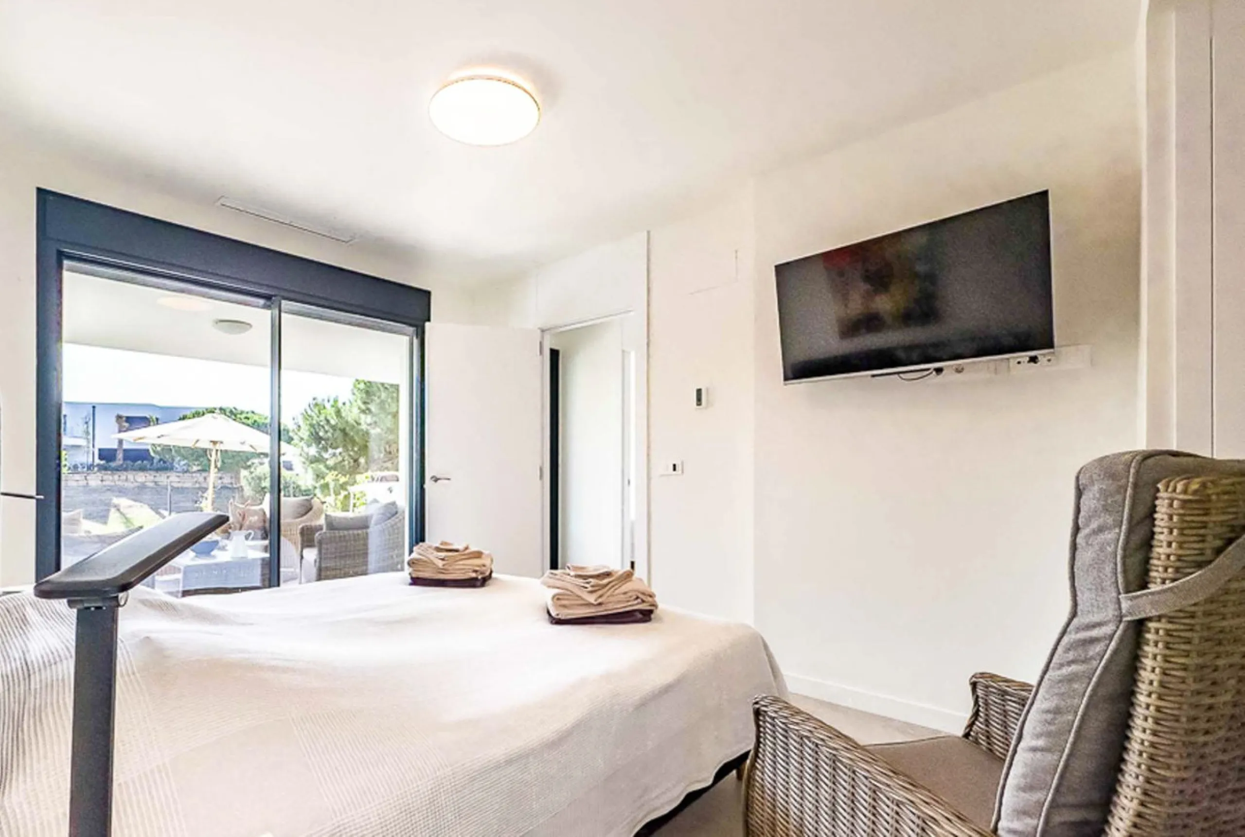 Luxury Semi-detached Villa with Private Pool in the Cape, Cabopino, Marbella