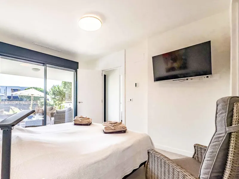 Luxury Semi-detached Villa with Private Pool in the Cape, Cabopino, Marbella