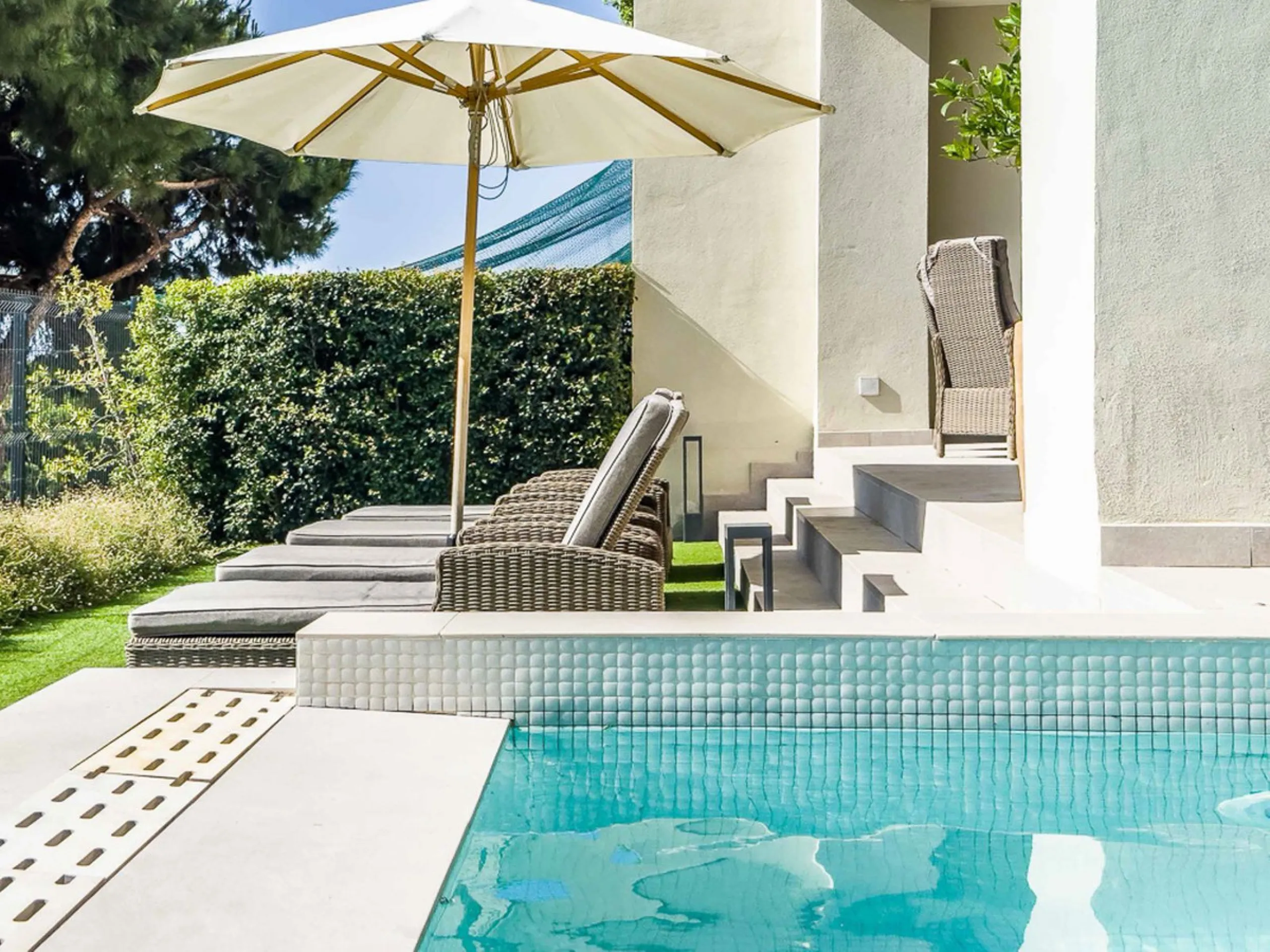 Luxury Semi-detached Villa with Private Pool in the Cape, Cabopino, Marbella