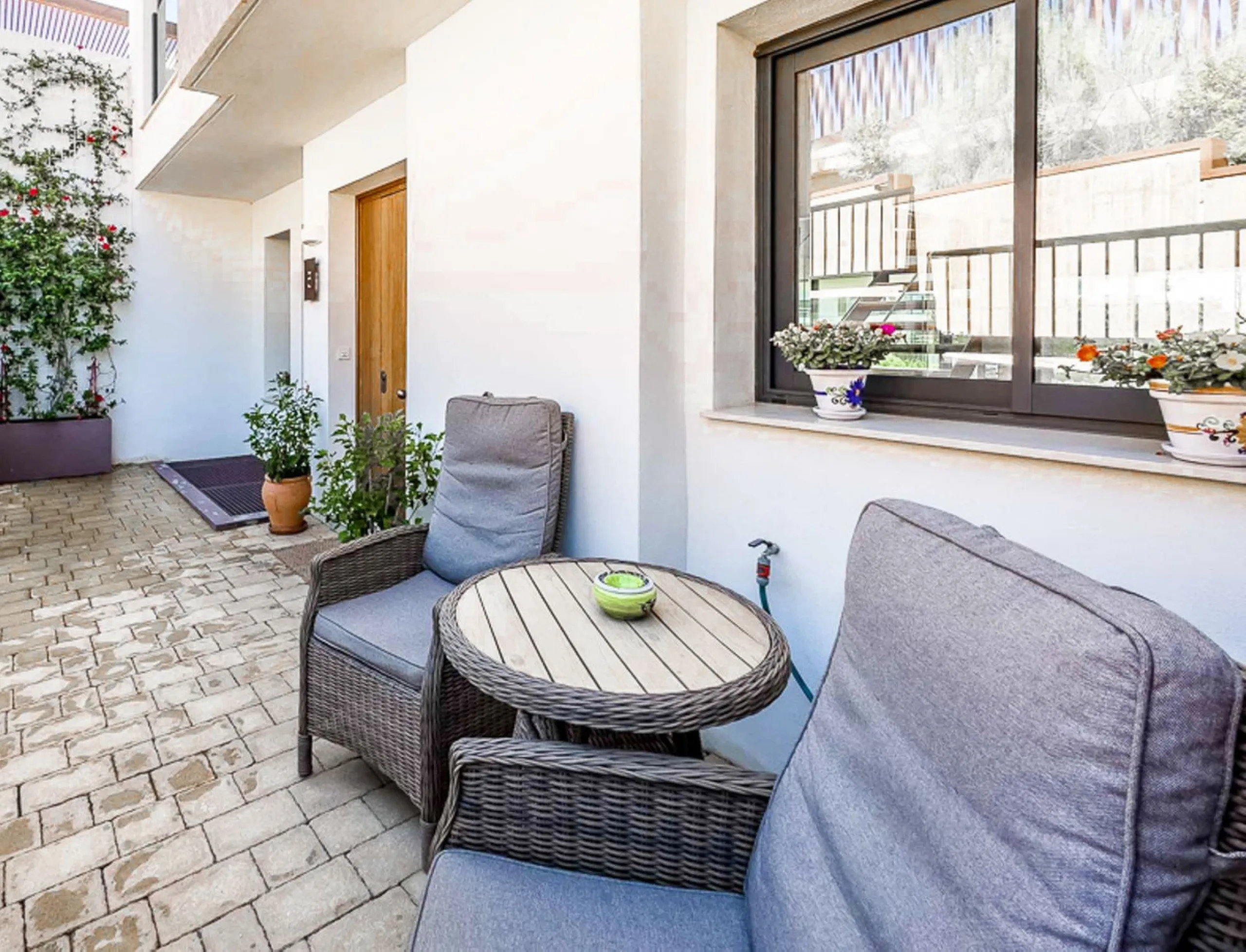 Luxury Semi-detached Villa with Private Pool in the Cape, Cabopino, Marbella