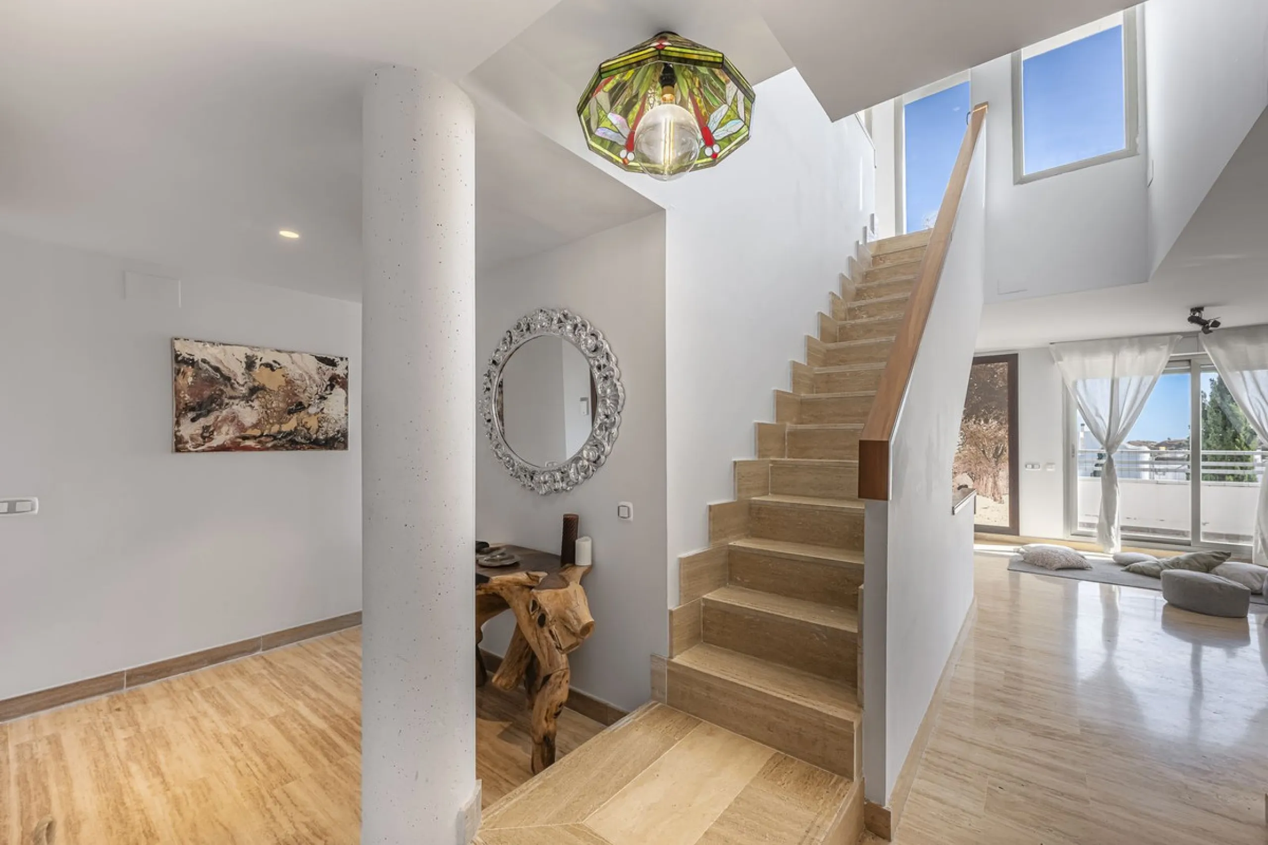 This exceptional triplex penthouse with 470 m² of floor space and 270 m² of usable space plus terraces, garages and storage rooms redefines the concept of living on the Costa del Sol. Located in a luxury development in La Cala de Mijas, just 5 minutes fro