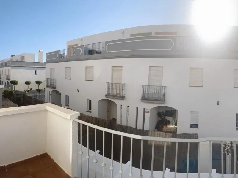 Prime Townhouse in Urb. Atalaya Golf with Rooftop Terrace & Sea Views – Exclusive Costa del Sol Living Surrounded by Golf Courses!