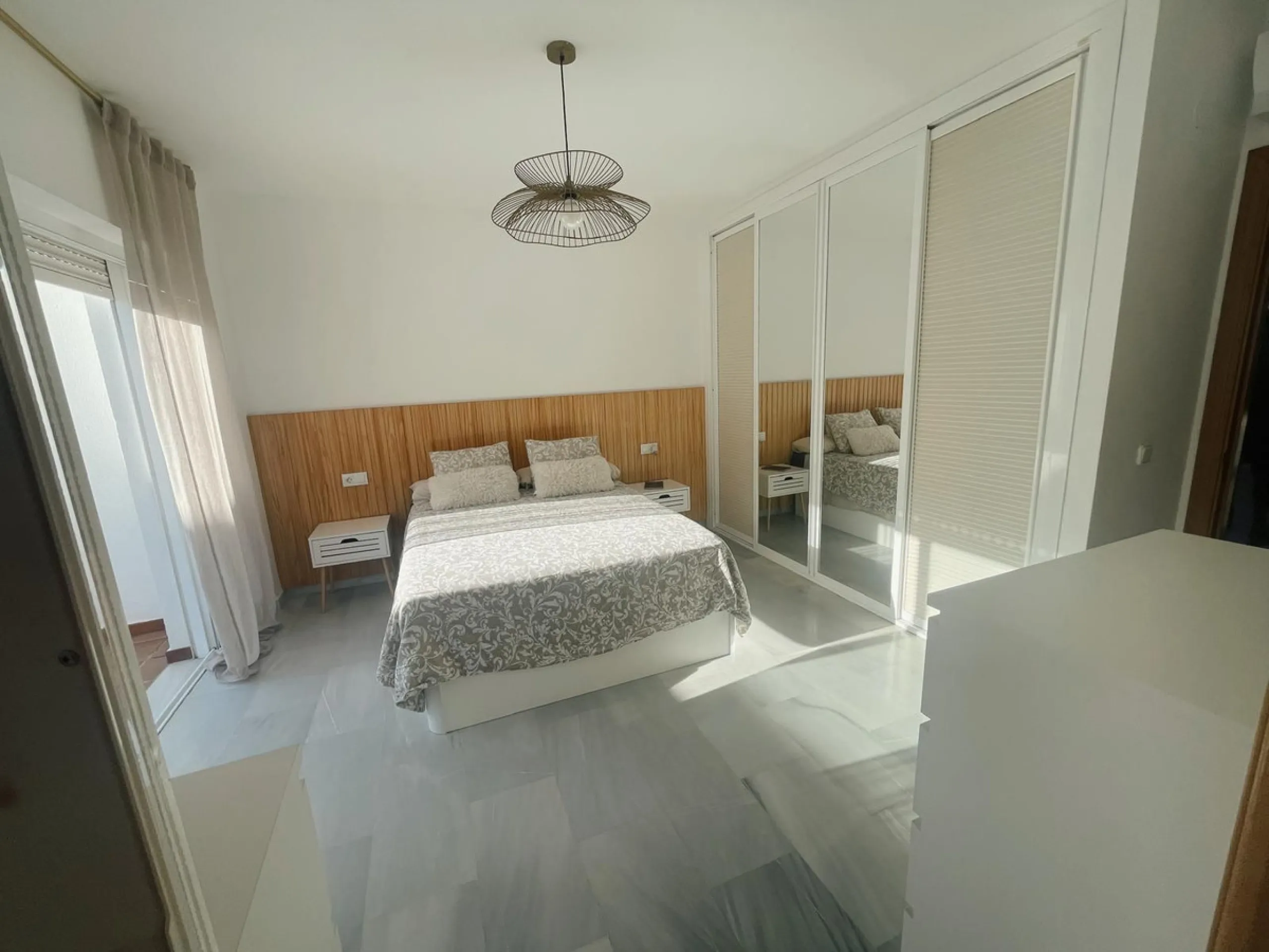 Prime Townhouse in Urb. Atalaya Golf with Rooftop Terrace & Sea Views – Exclusive Costa del Sol Living Surrounded by Golf Courses!